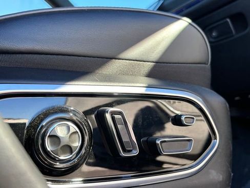 New 2025 Jeep Grand Cherokee Overland w/ Luxury Tech Group IV image 28