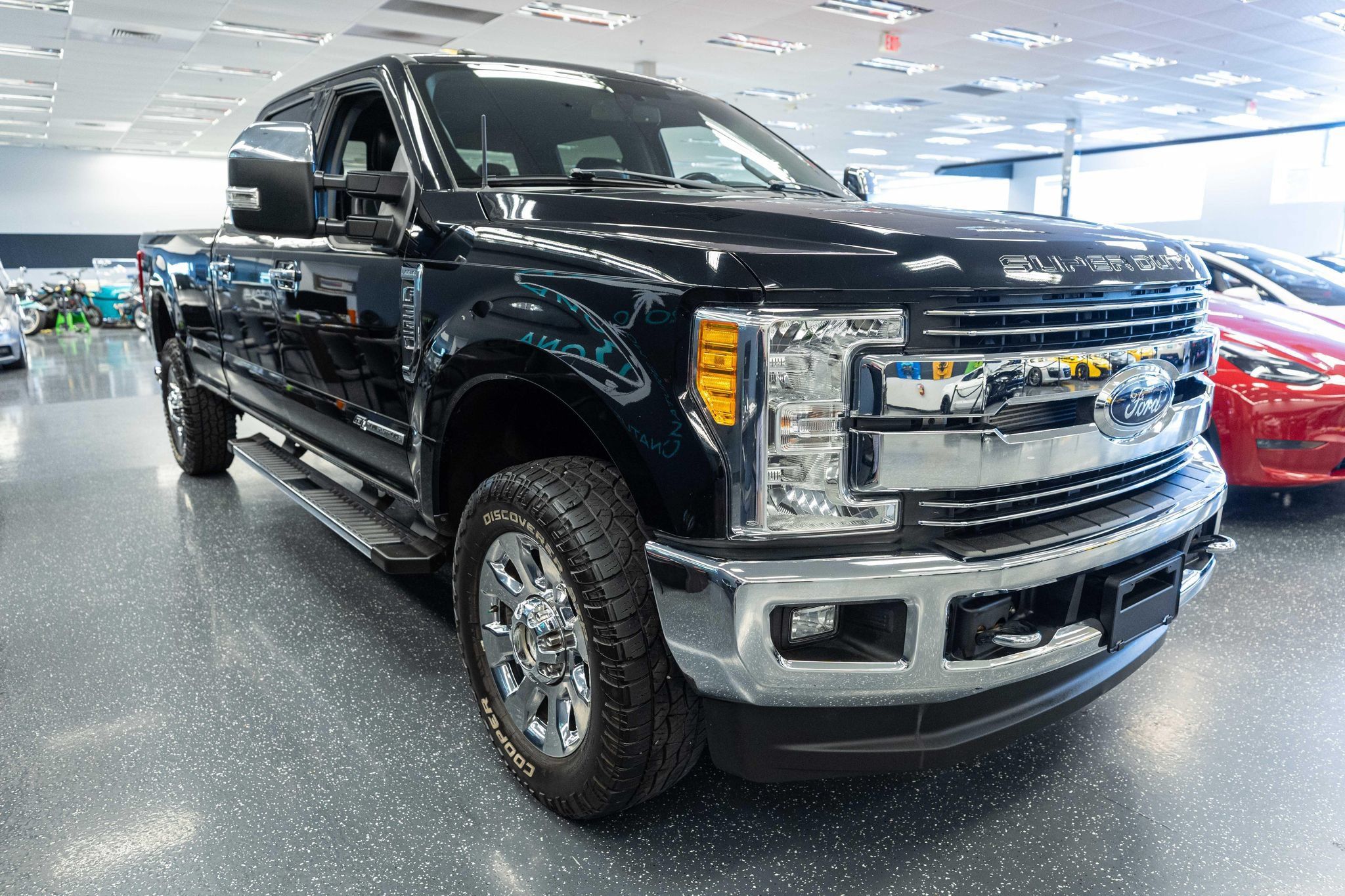 Used 2017 Ford F350 Lariat w/ Chrome Package AWD/4WD image 3