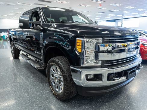 Used 2017 Ford F350 Lariat w/ Chrome Package AWD/4WD image 3