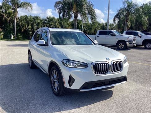 Used 2024 BMW X3 sDrive30i w/ Premium Package RWD image 3