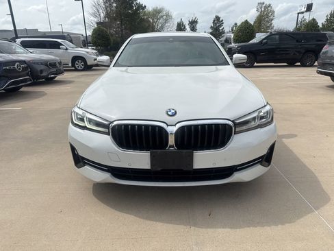 Used 2021 BMW 530i w/ Convenience Package image 2