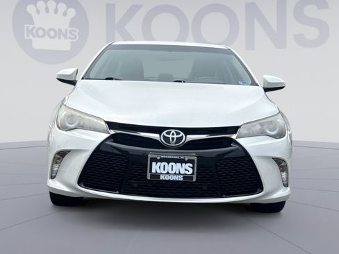 Used 2017 Toyota Camry XLE FWD image 11