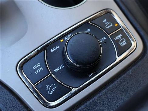 Used 2014 Jeep Grand Cherokee Summit AWD/4WD image 18