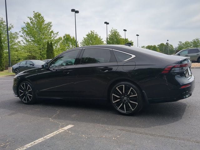 Used 2025 Honda Accord Touring image 6