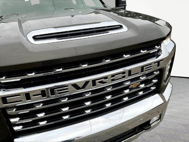 Used 2022 Chevrolet Silverado 2500 LTZ w/ LTZ Plus Package AWD/4WD image 34