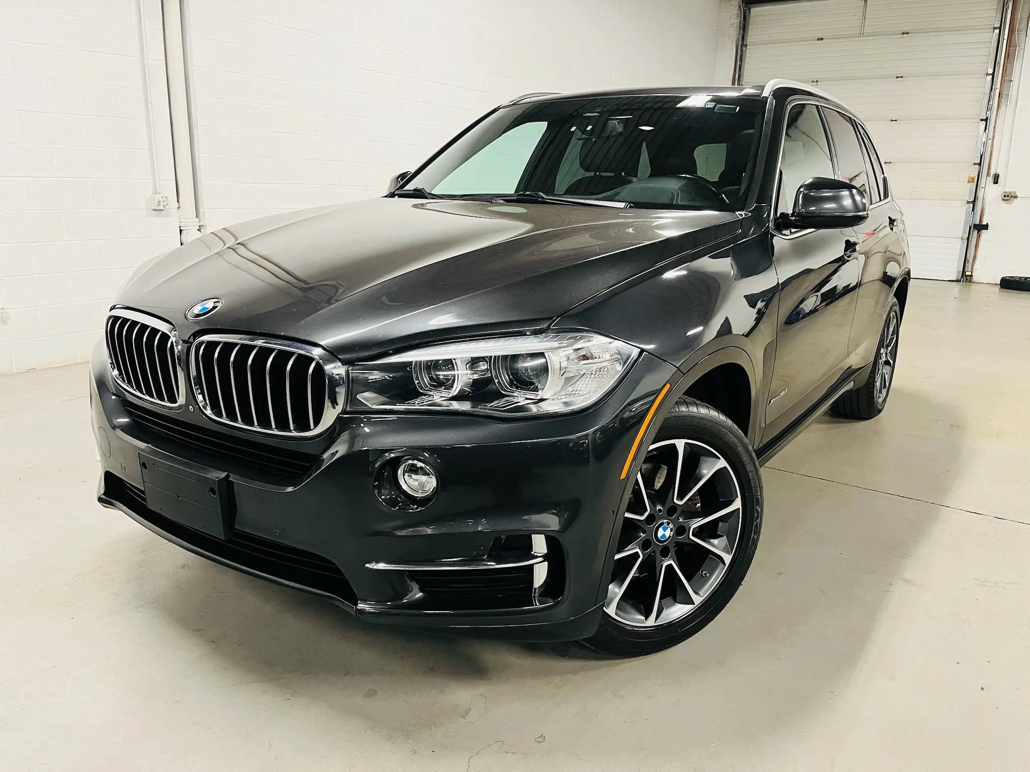 Used 2018 BMW X5 xDrive35i AWD/4WD image 1