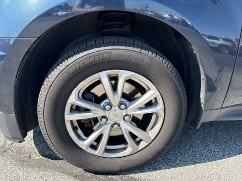Used 2017 Chevrolet Equinox LT w/ Convenience Package FWD image 9