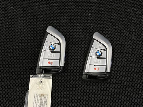 Used 2023 BMW X6 xDrive40i w/ M Sport Package AWD/4WD image 9