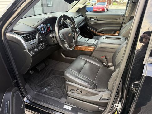 Used 2019 Chevrolet Tahoe Premier w/ RST 6.2L Performance Edition AWD/4WD image 8