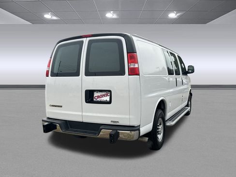 Used 2024 Chevrolet Express 2500 w/ Driver Convenience Package image 3