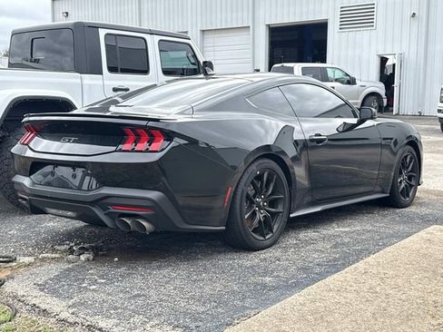 Used 2025 Ford Mustang GT Premium image 4