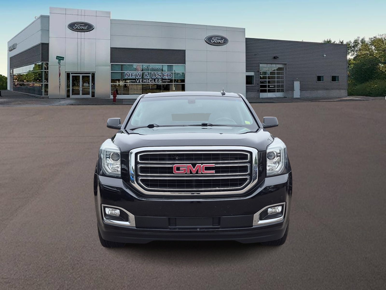 Used 2018 GMC Yukon SLE w/ SLE Value Package AWD/4WD image 3