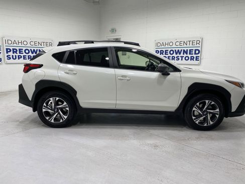 Used 2024 Subaru Crosstrek 2.0i Premium AWD/4WD image 9