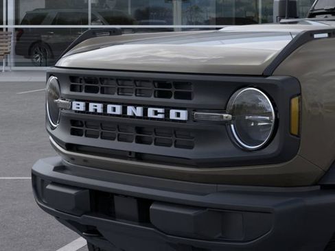 New 2026 Ford Bronco 4-Door AWD/4WD image 17