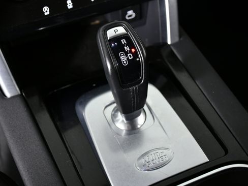 Used 2023 Land Rover Discovery Sport S image 16