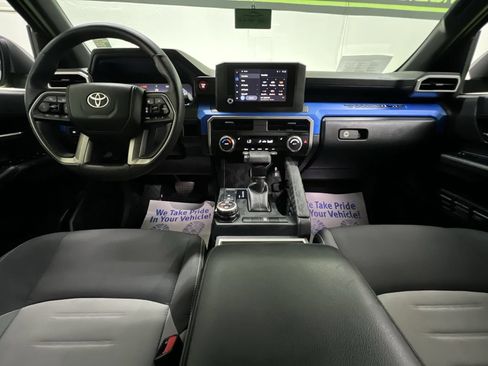 Used 2025 Toyota Tacoma TRD Off-Road AWD/4WD image 18