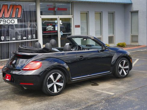 Used 2013 Volkswagen Beetle 2.0T FWD image 23