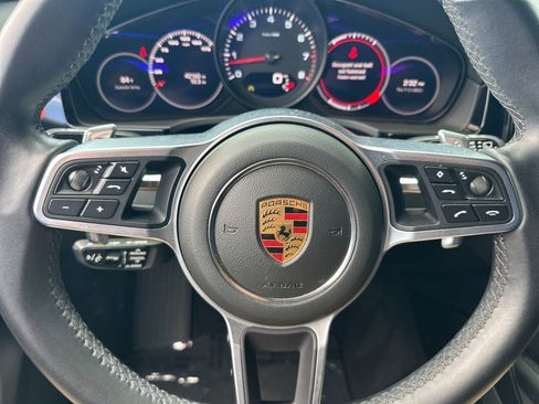 Used 2023 Porsche Cayenne Platinum Edition AWD/4WD image 23