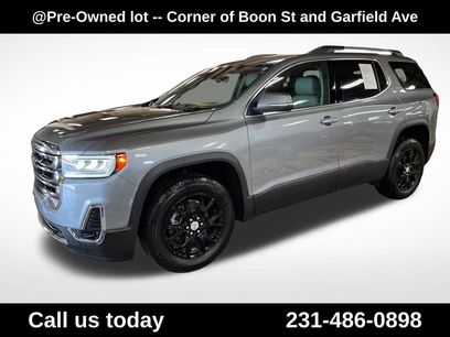 Used 2023 GMC Acadia SLT w/ Preferred Package