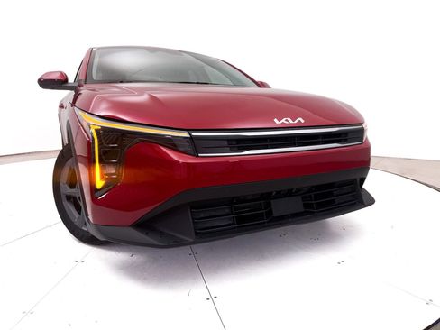 Certified 2025 Kia K4 FWD image 5