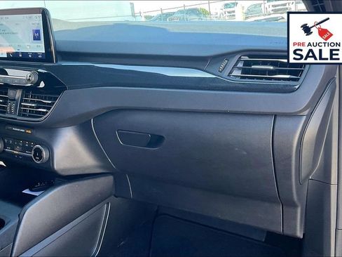 Used 2025 Ford Escape ST-Line AWD/4WD image 16