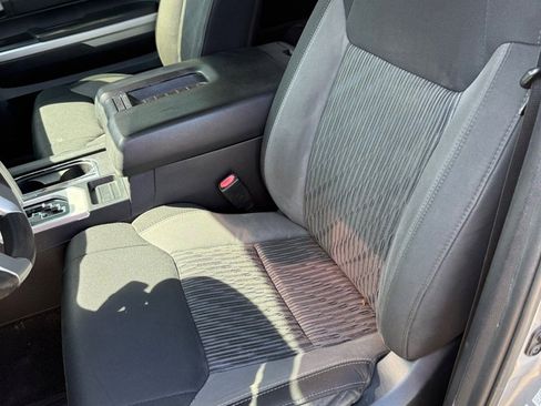 Used 2016 Toyota Tundra SR5 w/ SR5 Upgrade Package RWD image 18