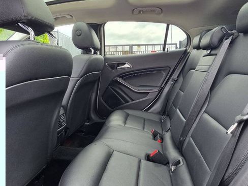 Used 2015 Mercedes-Benz GLA 250 4MATIC image 10