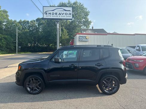 Used 2021 Jeep Renegade Latitude w/ Luxury Group II AWD/4WD image 4