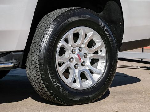 Used 2019 GMC Yukon SLT image 60