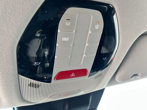 Used 2025 Kia K4 LXS image 24