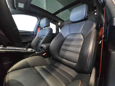 Used 2026 Porsche Macan GTS AWD/4WD image 5