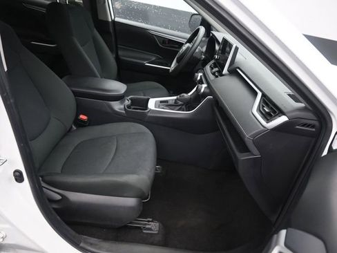 Used 2024 Toyota RAV4 LE image 8