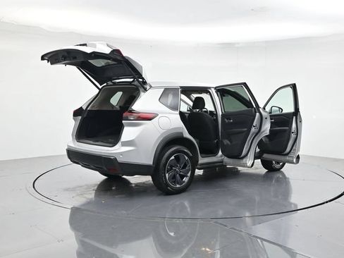 Used 2025 Nissan Rogue SV FWD image 49