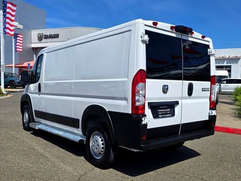 Used 2025 RAM ProMaster 2500 w/ U-Haul Equipment Group FWD image 6