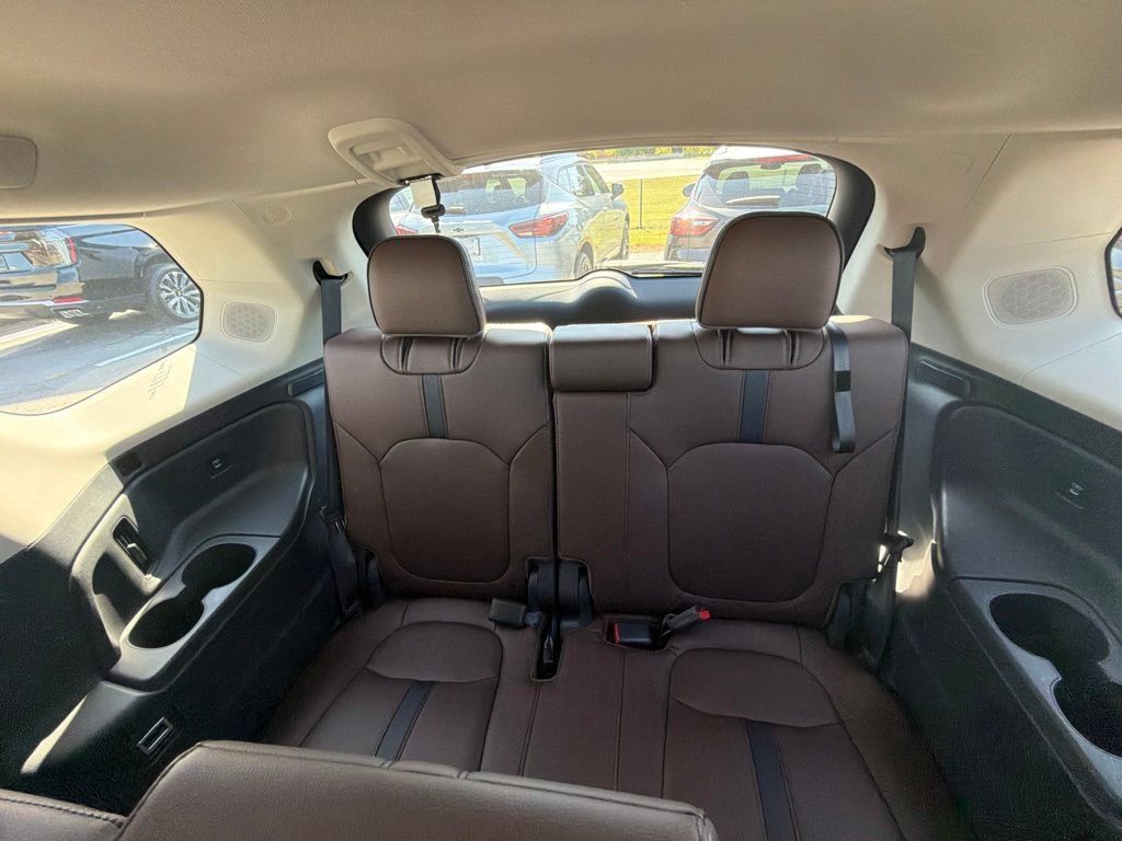 Used 2025 Honda Pilot Elite image 7