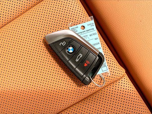 Used 2023 BMW 330i Sedan w/ M Sport Package image 14