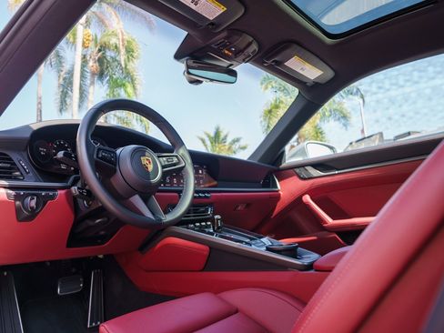 Used 2022 Porsche 911 Carrera 4S image 21