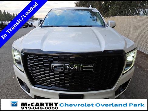 Used 2022 GMC Yukon XL Denali image 6