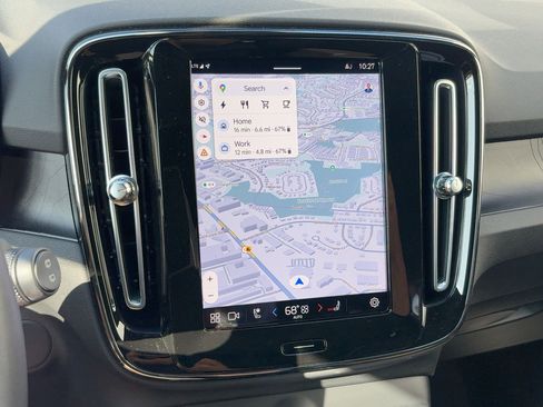 Certified 2023 Volvo XC40 Recharge Ultimate image 21