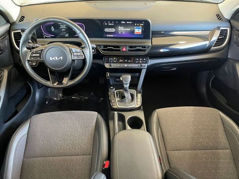 Used 2025 Kia Seltos S image 34