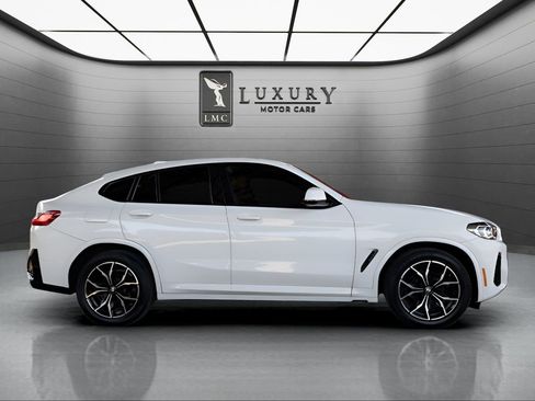 Used 2023 BMW X4 xDrive30i w/ M Sport Package AWD/4WD image 9