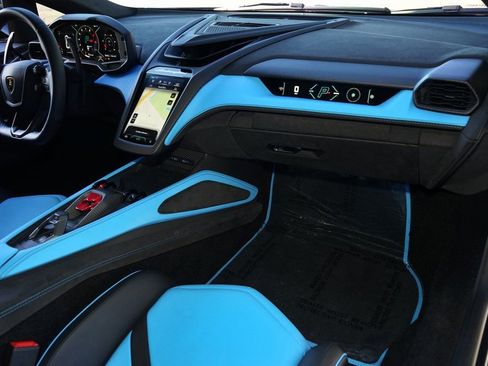 Used 2025 Lamborghini Revuelto AWD/4WD image 24