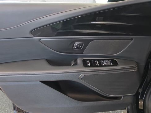 Used 2024 Lincoln Nautilus Premier w/ Jet Appearance Package AWD/4WD image 25