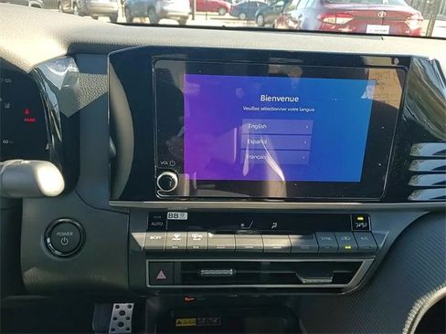 Used 2026 Toyota Camry SE image 17