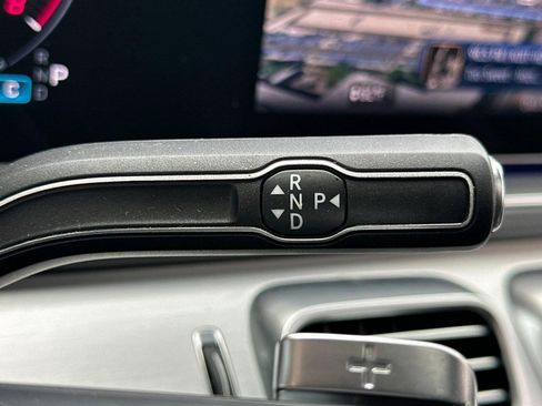 Used 2025 Mercedes-Benz GLS 450 4MATIC image 18