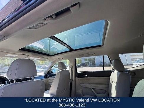 Used 2023 Volkswagen Atlas SEL R-Line AWD/4WD image 10