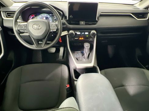 Used 2023 Toyota RAV4 LE image 29
