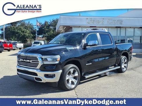 Used 2023 RAM 1500 Laramie AWD/4WD image 1
