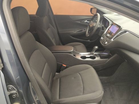 Used 2019 Chevrolet Malibu LT FWD image 21