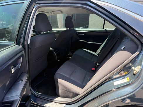 Used 2017 Toyota Camry LE FWD image 30